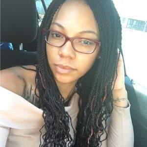 Meet your Posher, Kashay